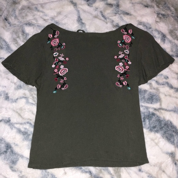 Green floral shirt - Picture 1 of 4